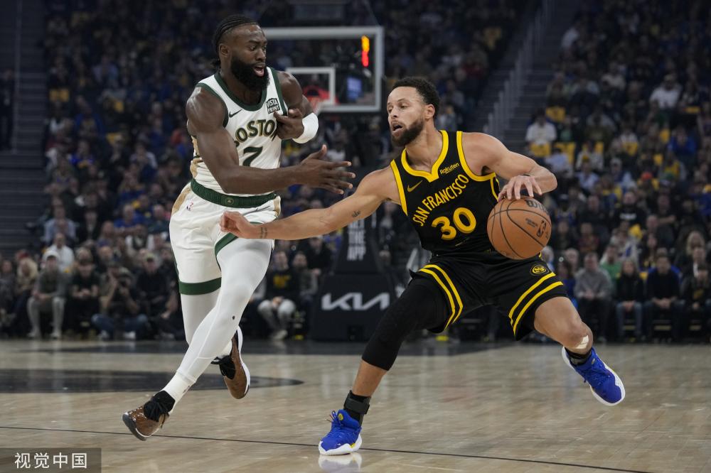 队立即冲进 队立即冲进